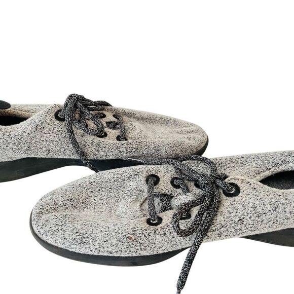 ALLBIRDS WOOL RUNNERS HEATHER GREY ATLAS UPPER BLACK SOLE MENS 11 - Picture 5 of 9